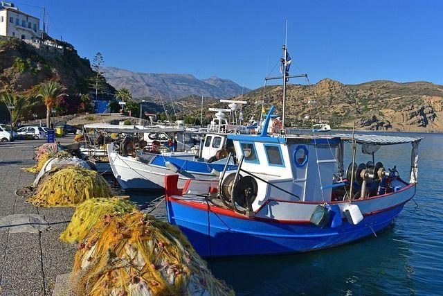 Foto de botes y paisaje de playa